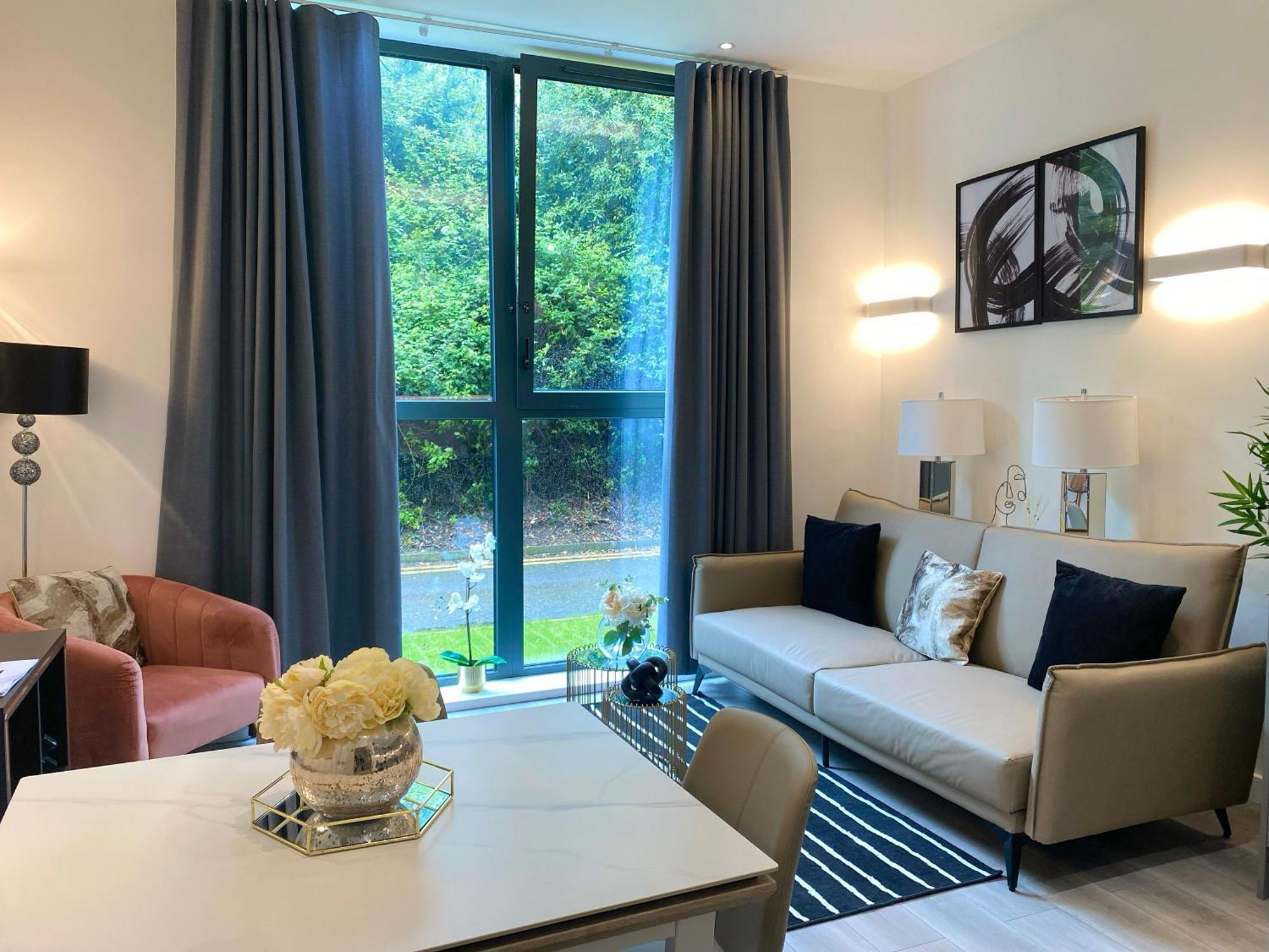 Newpointe Stunning 1-Bedroom Serviced Apartment Milton Keynes Exterior foto